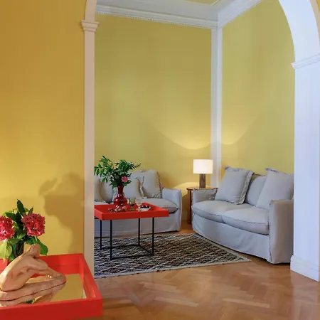Apartment Huge With Private Garden