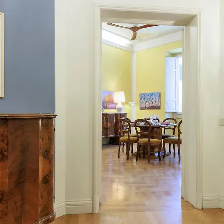 Apartment Huge With Private Garden Florence