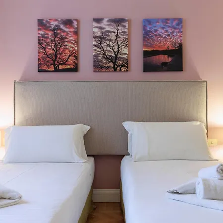 Huge With Private Garden Apartment Florence