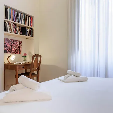 Huge With Private Garden Apartment