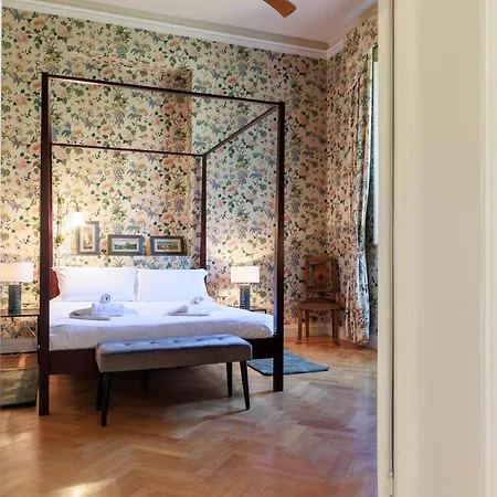 Apartment Huge With Private Garden *