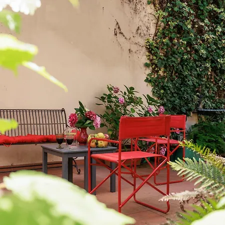 Apartment Huge With Private Garden