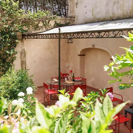 Huge With Private Garden Apartment *