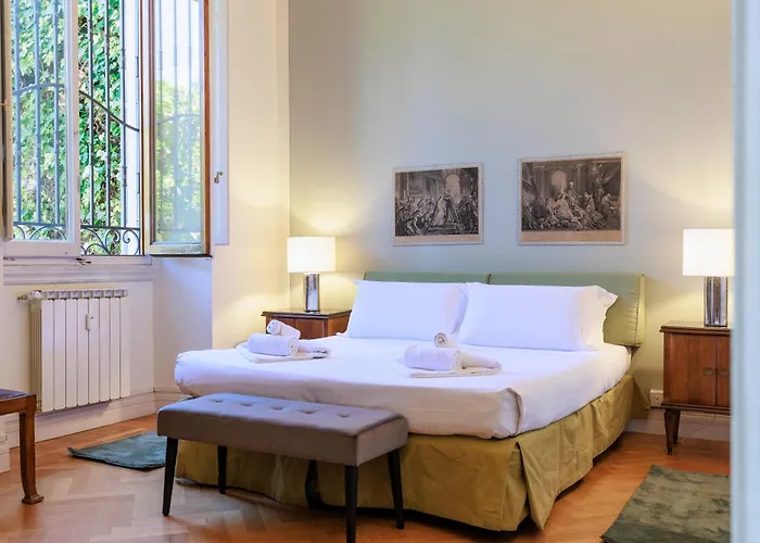 Huge With Private Garden Διαμέρισμα *