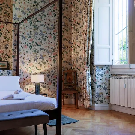 Huge With Private Garden Firenze